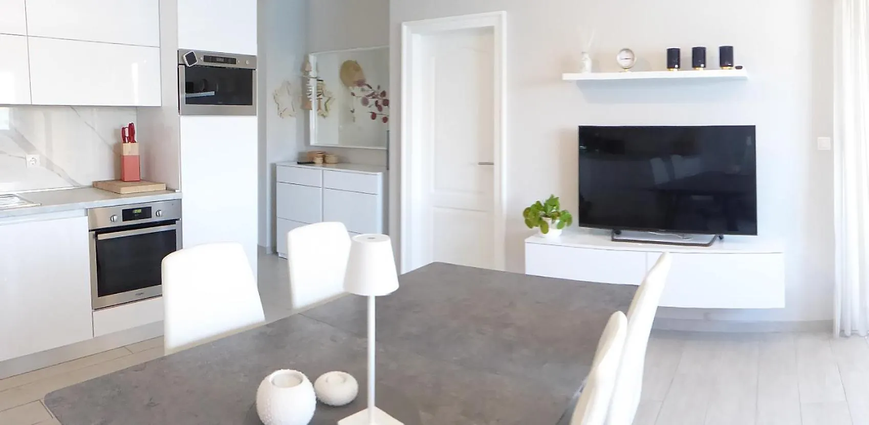 Rooftop Apartment Trogir 0*,