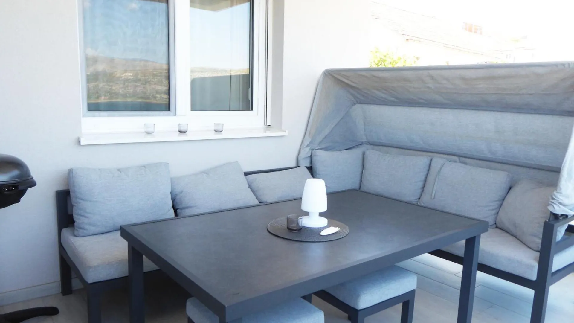 Rooftop Apartment Trogir 0*,  Kroatien